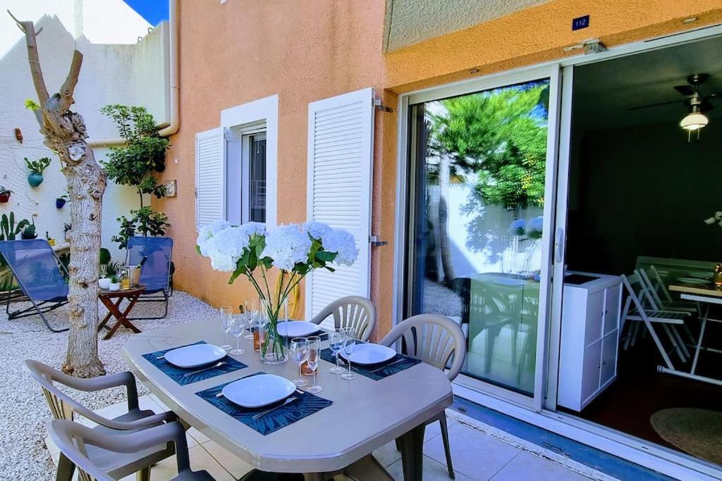 Sète Le Marine Rez De Jardin Direct Plage Parking Prive Climatise מראה חיצוני תמונה